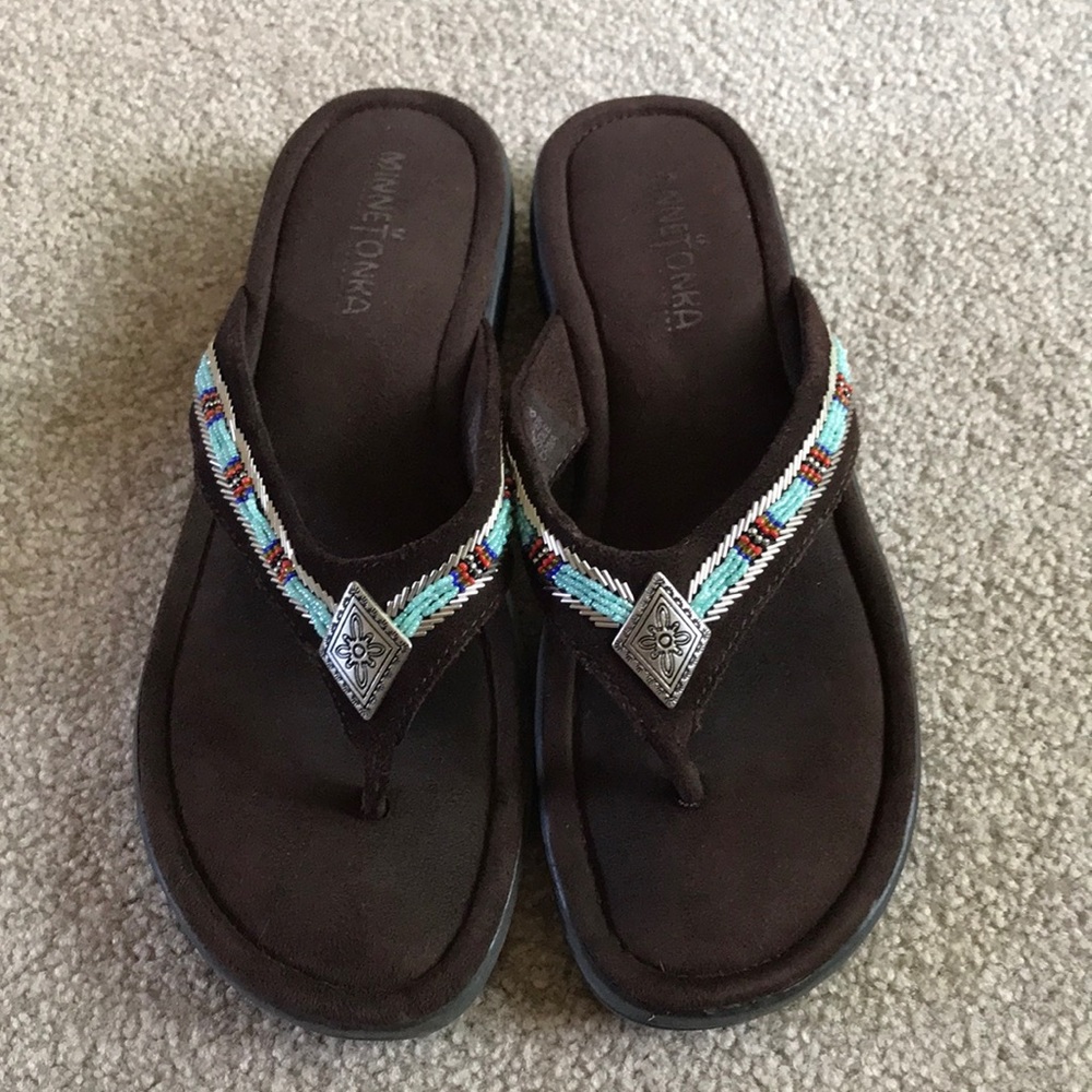 Minnetonka beaded sandals size 8, brown suede
